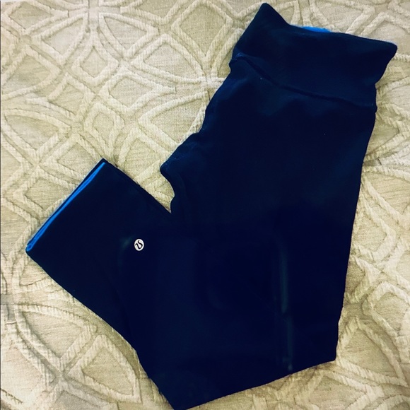 Reversible lululemon wunder under crop